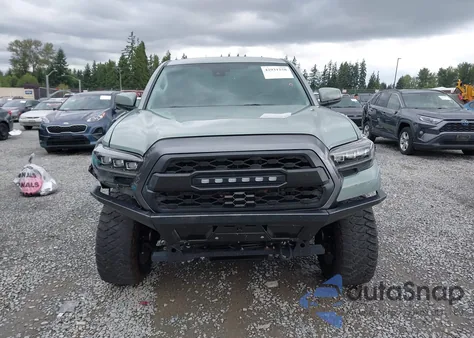 2023 Toyota Tacoma Trail Edition z USA, uszkodzony, nr VIN 3TYCZ5AN5PT132399